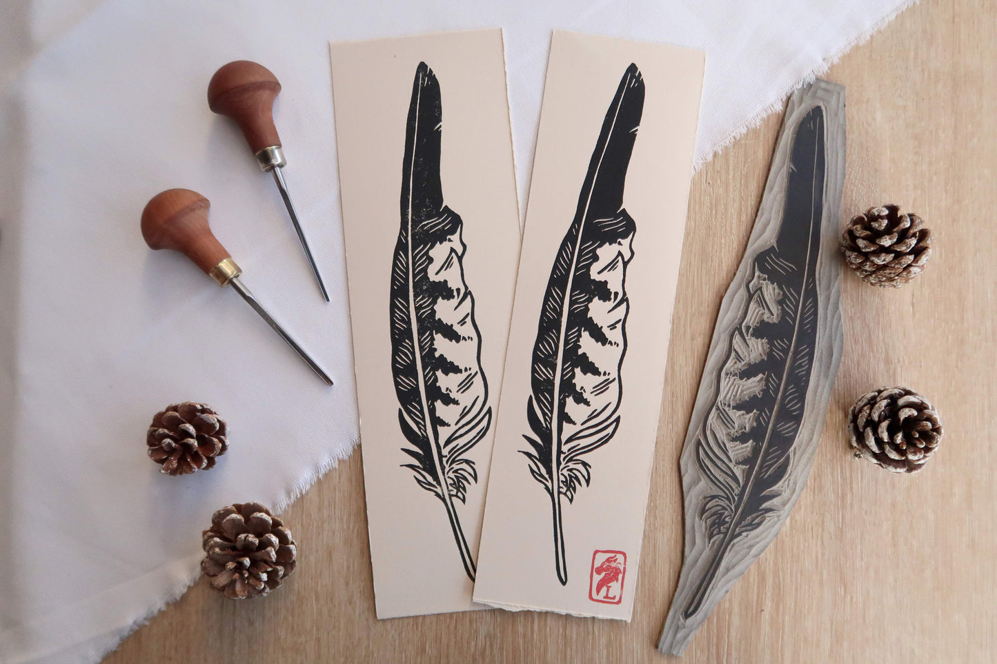 Big buzzard feather - Linocut print