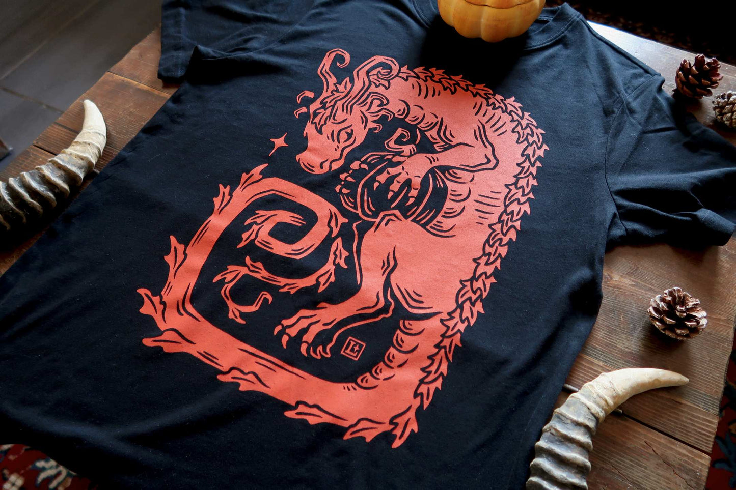 Pumpkin dragon - Black t-shirt