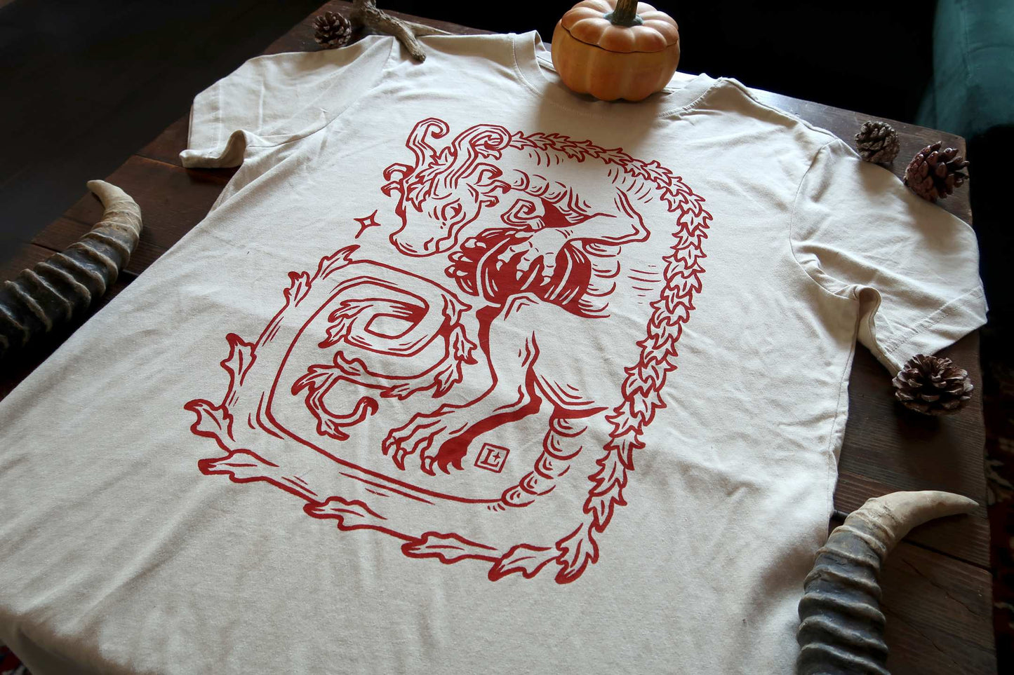 Pumpkin dragon - Sand t-shirt